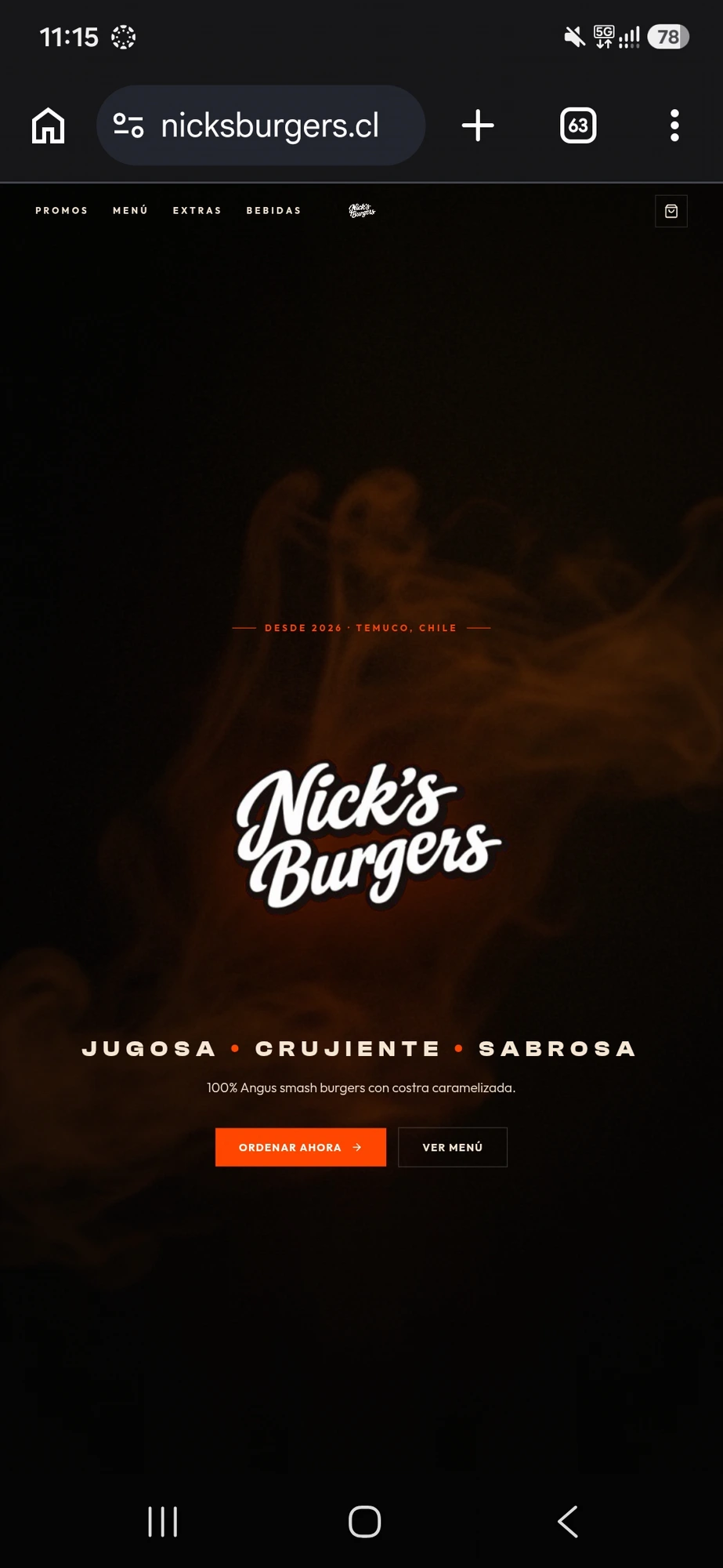 Captura real del sitio de Nick's Burgers en celular: portada con logo y botón de pedido